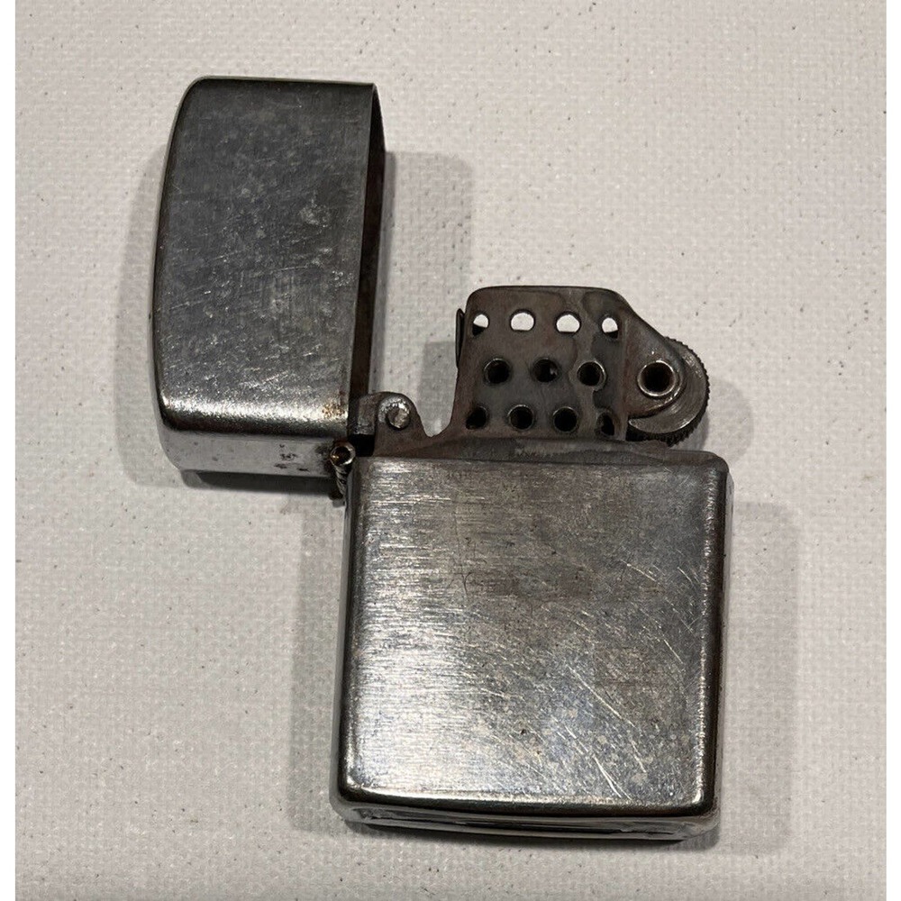 Vintage Chrome/Silver/Fluid/Flint Lighter made in Japan - Nice Patina